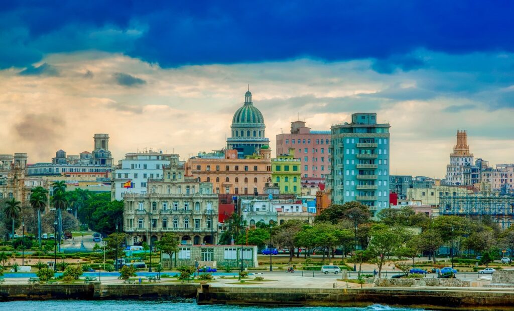 havana, cuba, city-4033110.jpg